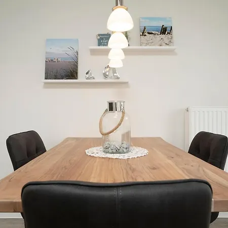 Stettiner Straße 35 2 *